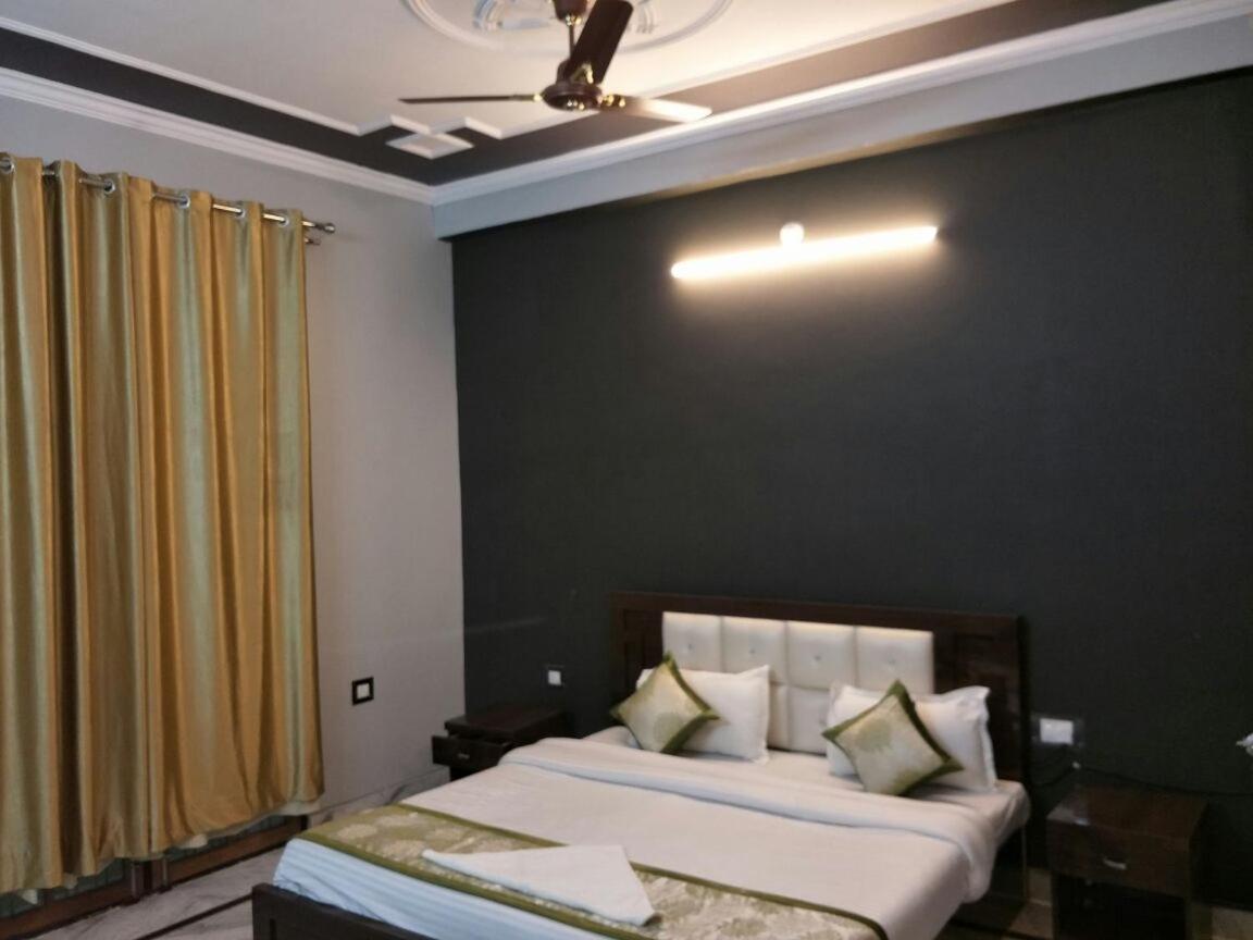 Surabhi Garden Inn Lucknow Zewnętrze zdjęcie