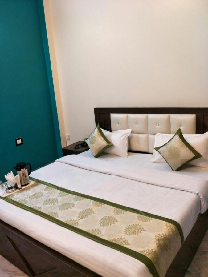 Surabhi Garden Inn Lucknow Zewnętrze zdjęcie